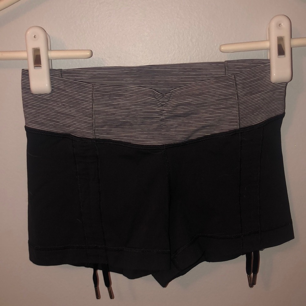 Black lululemon spandex